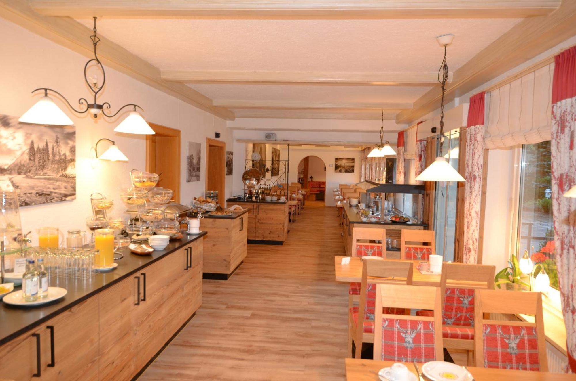 Hotel Cafe Fuggerhof Oberstdorf Exteriör bild