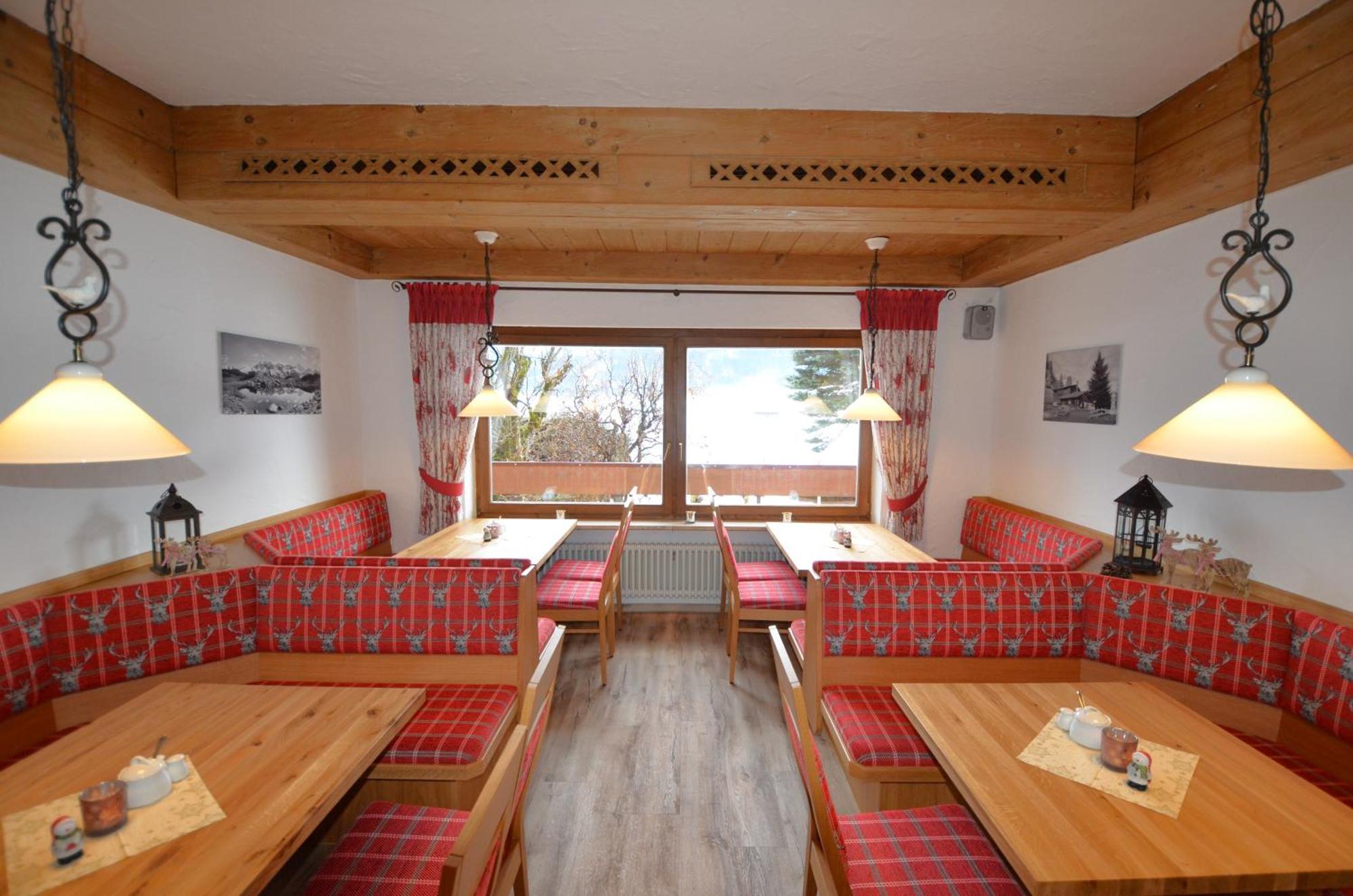 Hotel Cafe Fuggerhof Oberstdorf Exteriör bild