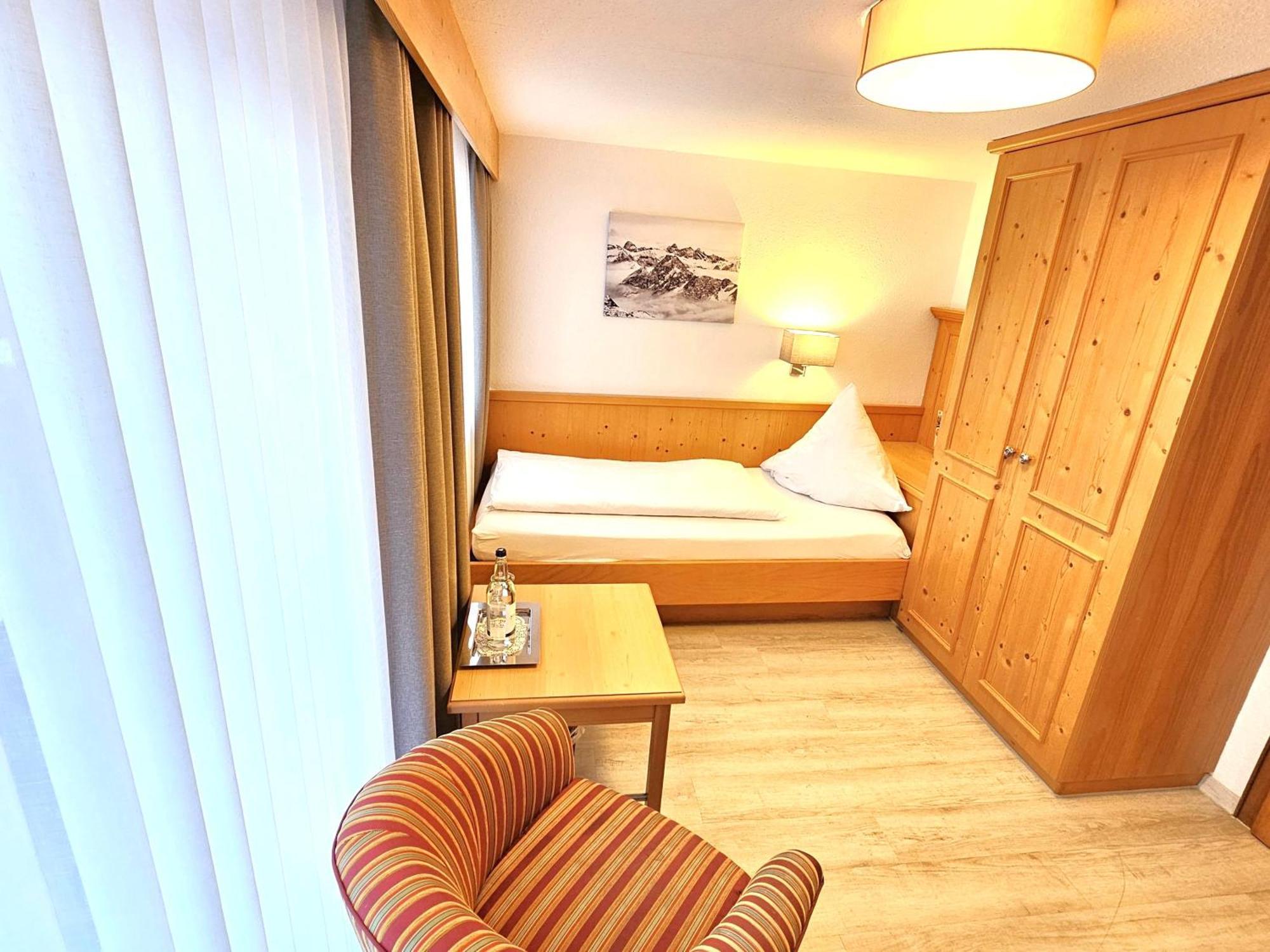 Hotel Cafe Fuggerhof Oberstdorf Exteriör bild