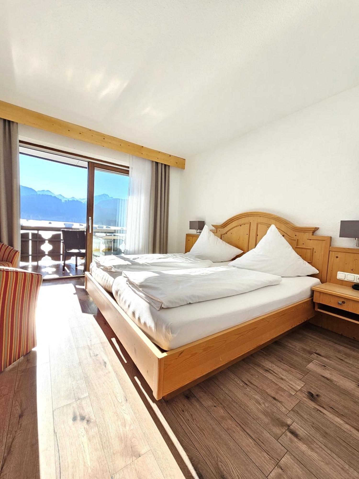 Hotel Cafe Fuggerhof Oberstdorf Exteriör bild