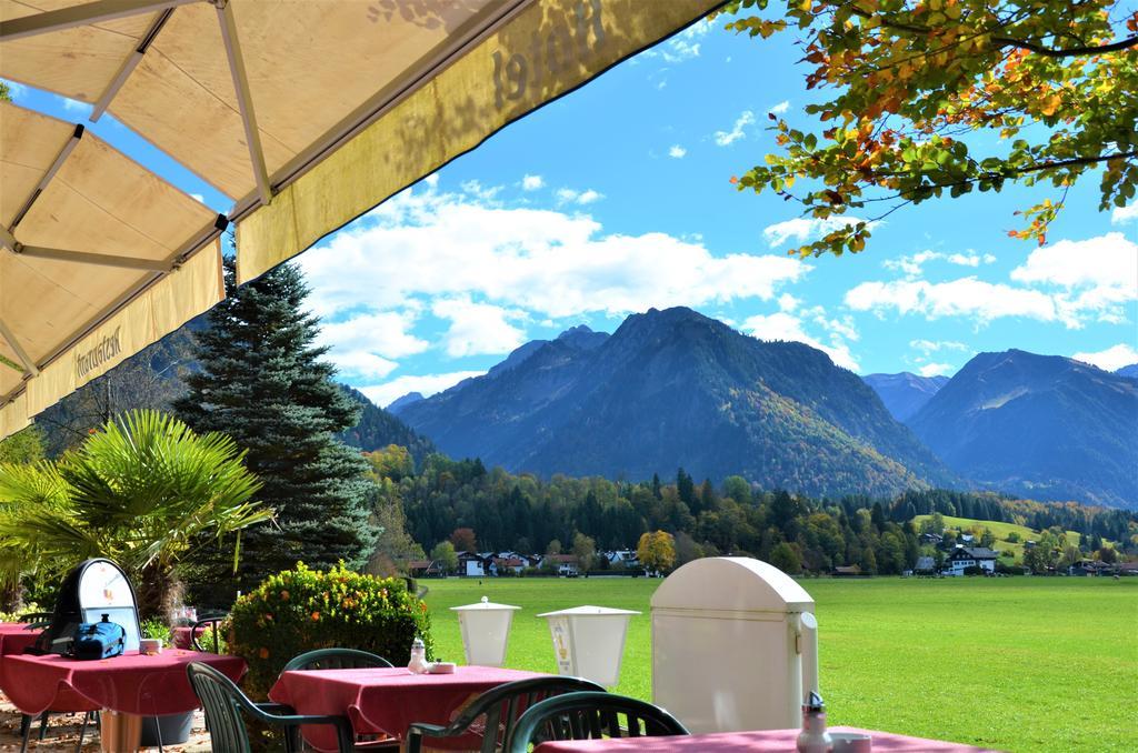 Hotel Cafe Fuggerhof Oberstdorf Exteriör bild